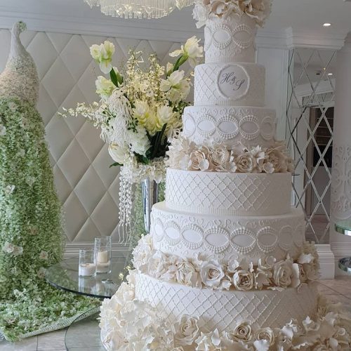 luxury wedding cake
