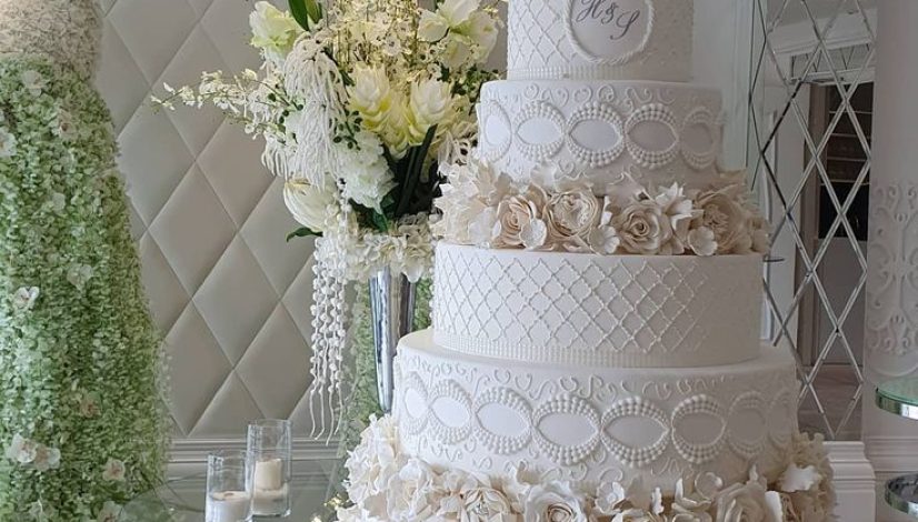 luxury wedding cake